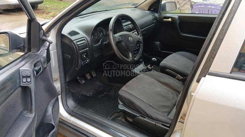 Opel Astra H 