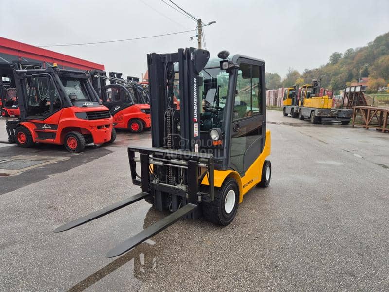 Jungheinrich EFG 425 Triplex