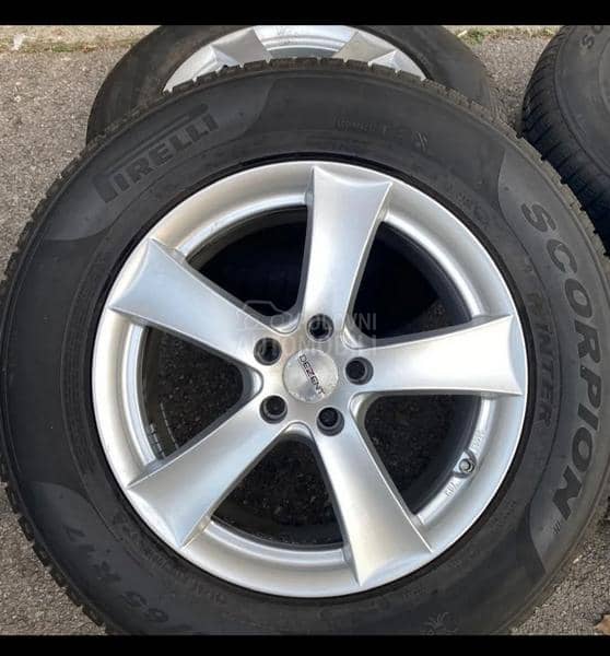 Pirelli 235/65 R17 Zimska