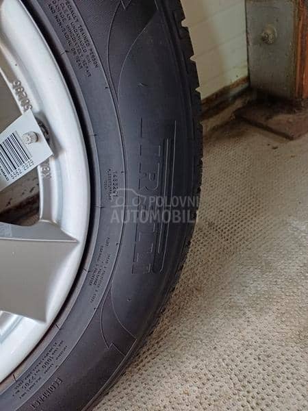 Pirelli 235/65 R17 Zimska