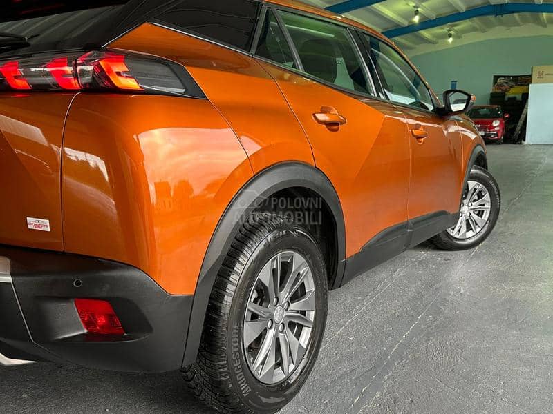 Peugeot 2008 BUSINES 130 V.SERV