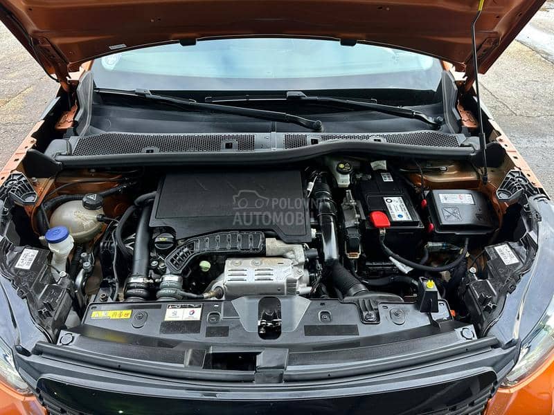 Peugeot 2008 BUSINES 130 V.SERV