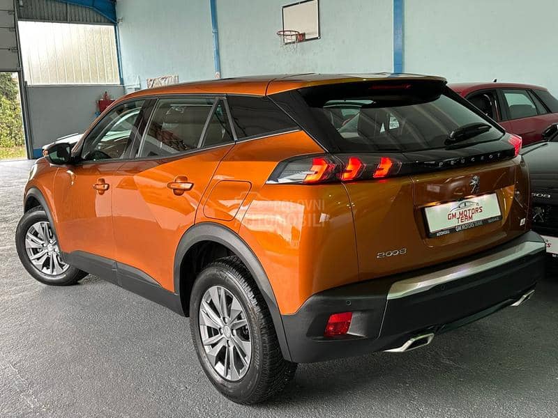 Peugeot 2008 BUSINES 130 V.SERV