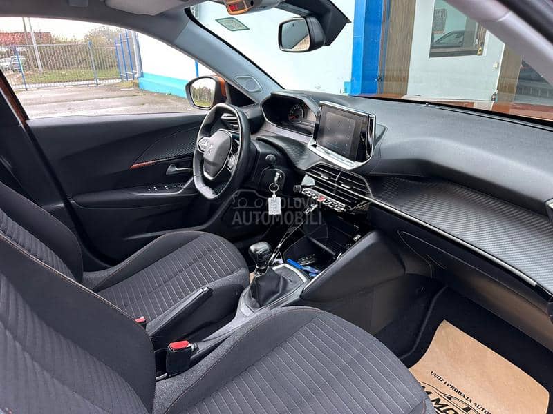 Peugeot 2008 BUSINES 130 V.SERV