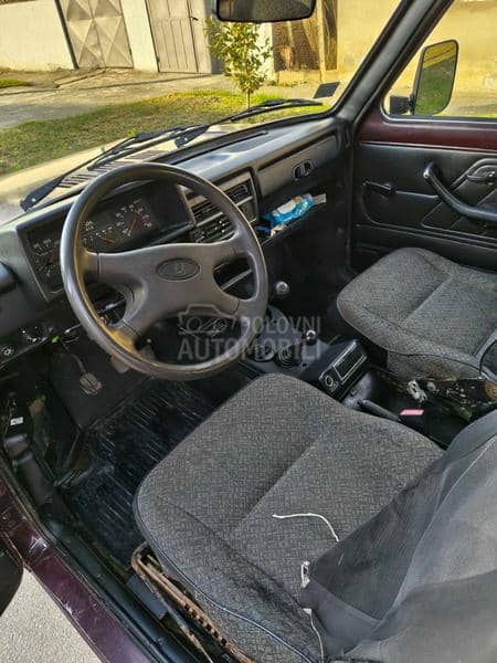 Lada Niva 1.7