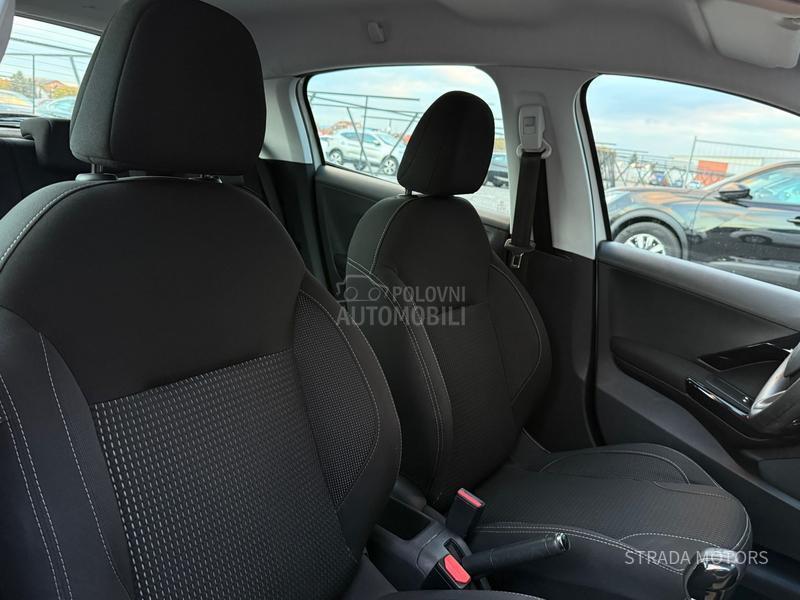 Peugeot 208 1.5 BLUE NAVY OP IS