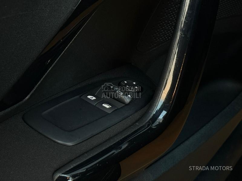 Peugeot 208 1.5 BLUE NAVY OP IS