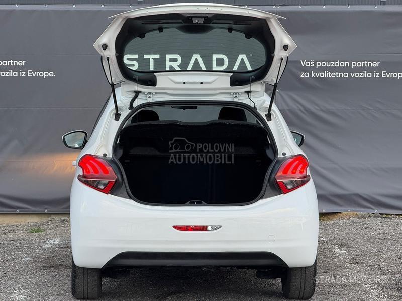 Peugeot 208 1.5 BLUE NAVY OP IS