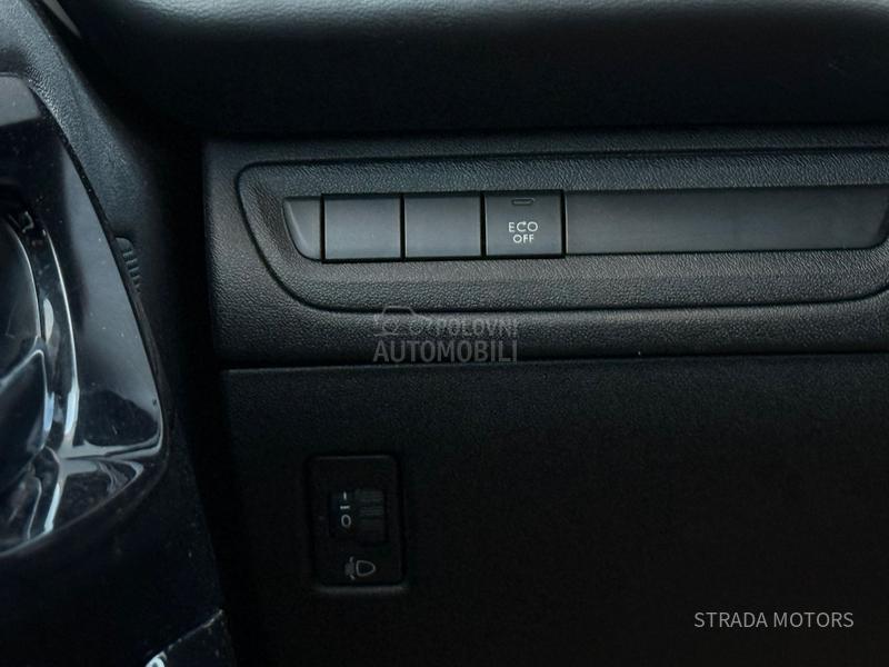 Peugeot 208 1.5 BLUE NAVY OP IS