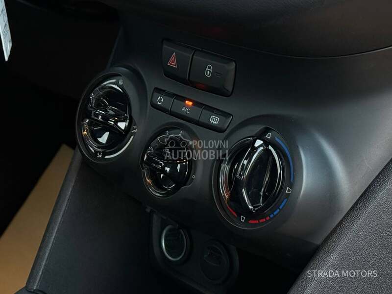 Peugeot 208 1.5 BLUE NAVY OP IS