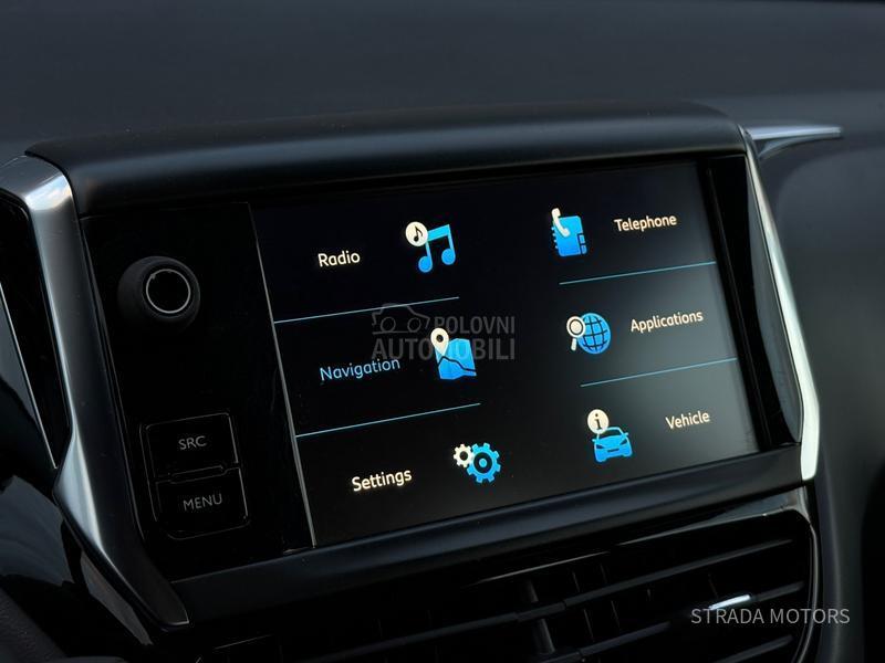 Peugeot 208 1.5 BLUE NAVY OP IS