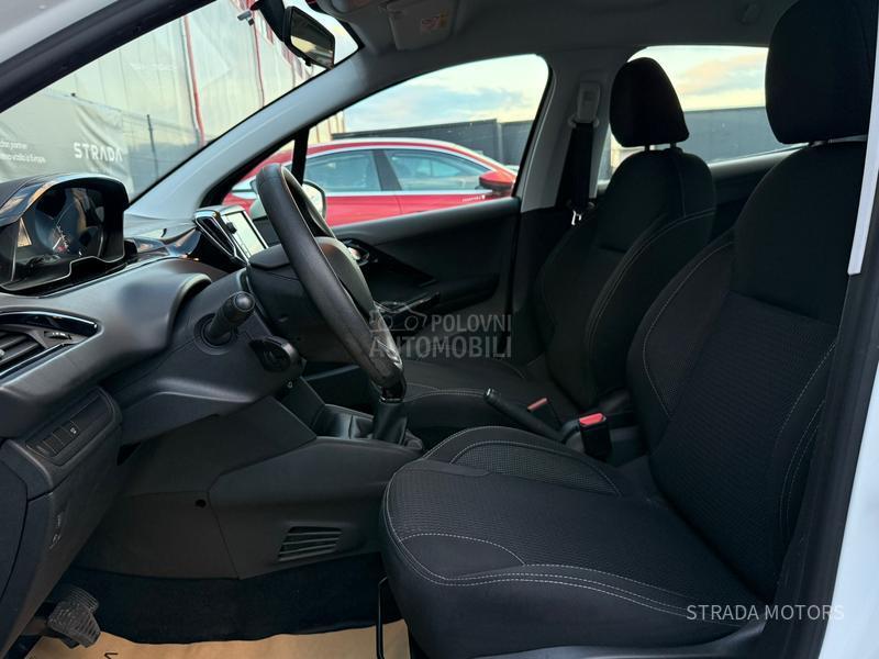 Peugeot 208 1.5 BLUE NAVY OP IS