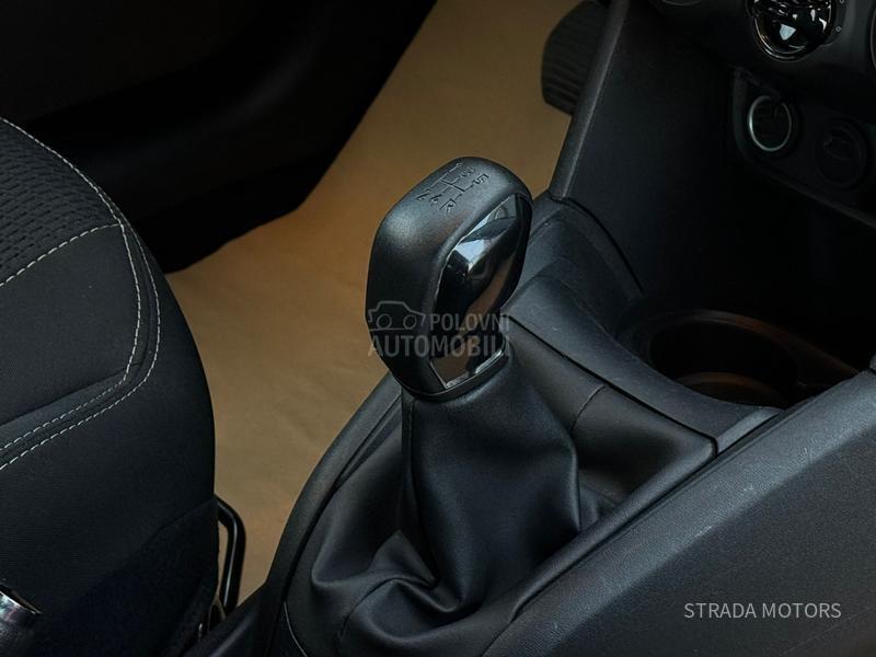 Peugeot 208 1.5 BLUE NAVY OP IS