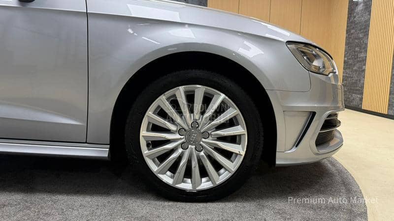 Audi A3 //E-TRON/FUL/NOV