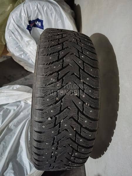 Nokian 215/60 R17 Zimska