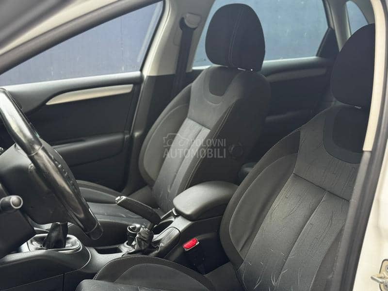 Citroen C4 1.6 HDI PANO NAVY