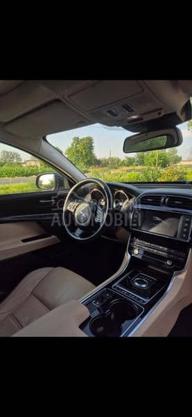 Jaguar XE XE 2.0