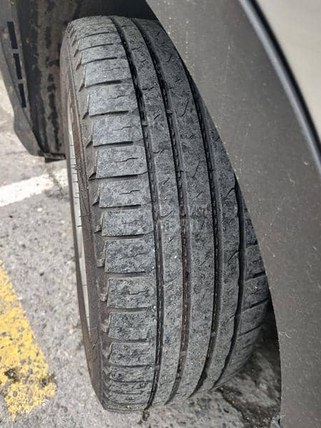 Nokian 215/60 R17 Letnja