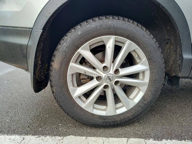 Nokian 215/60 R17 Letnja