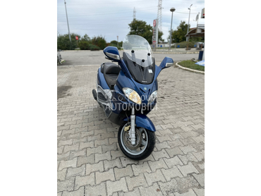 Piaggio X9