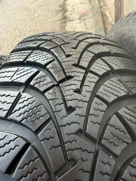 Goodyear 195/65 R15 Zimska