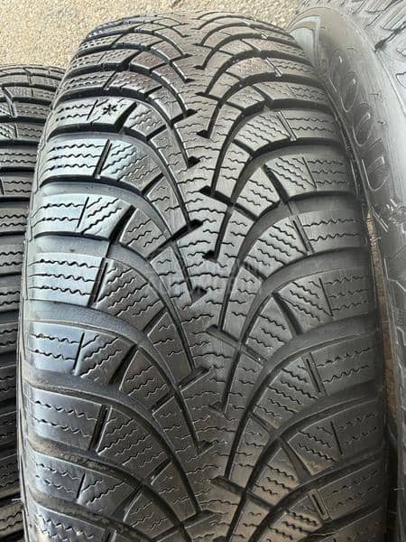 Goodyear 195/65 R15 Zimska
