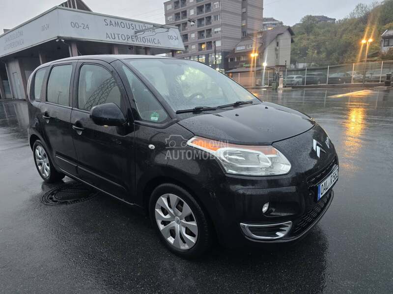 Citroen C3 Picasso sa tablama