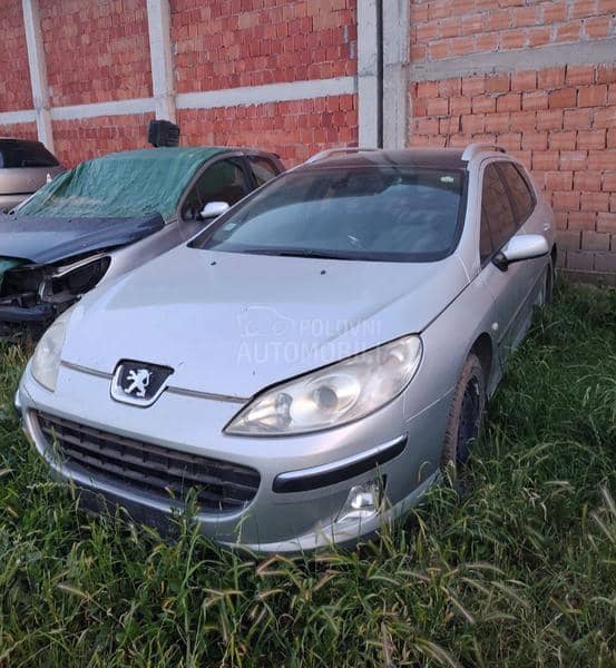 auto kuka zadnji branik gepek