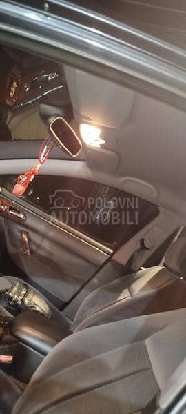 Peugeot 607 