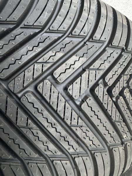 Hankook 235/35 R19 Zimska