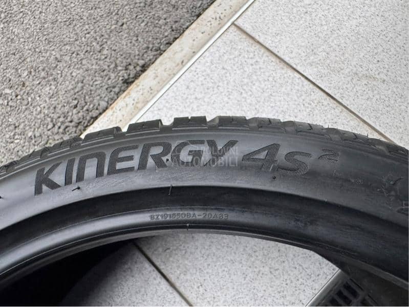 Hankook 235/35 R19 Zimska