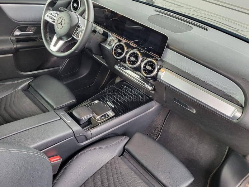 Mercedes Benz GLB 180 