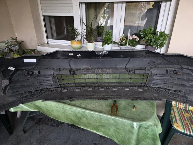 Kompletan originalan branik za