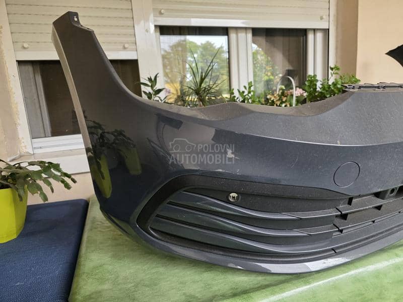 Kompletan originalan branik za