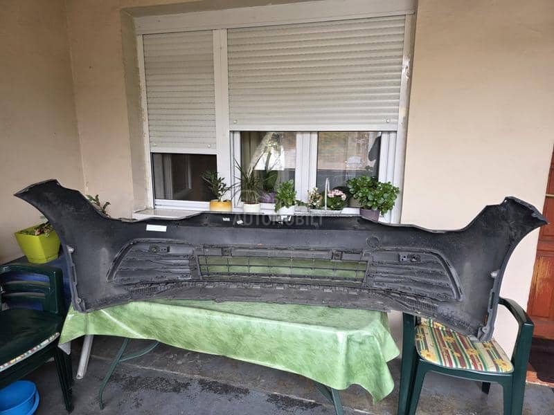 Kompletan originalan branik za