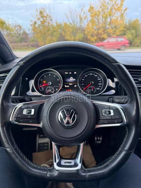 Volkswagen Golf 7 R line