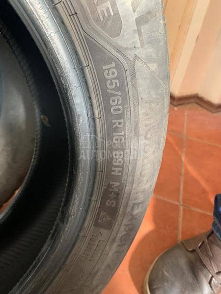 Continental 195/60 R16 Zimska