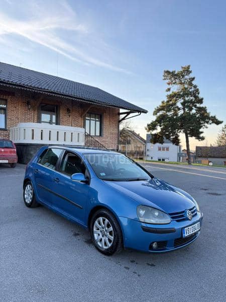 Volkswagen Golf 5 1.6FSI regg dug0