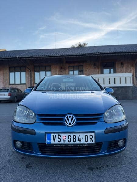 Volkswagen Golf 5 1.6FSI regg dug0