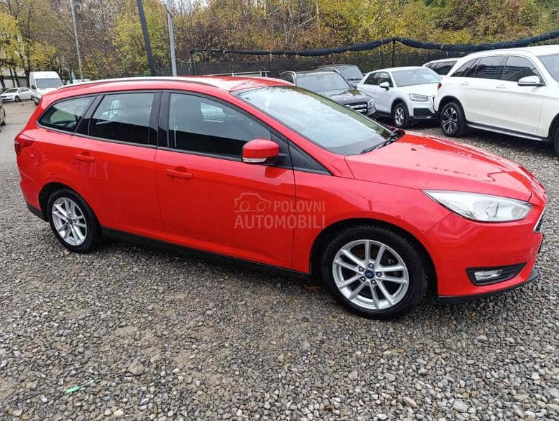 Ford Focus 1.6tdci N1 4 sedista