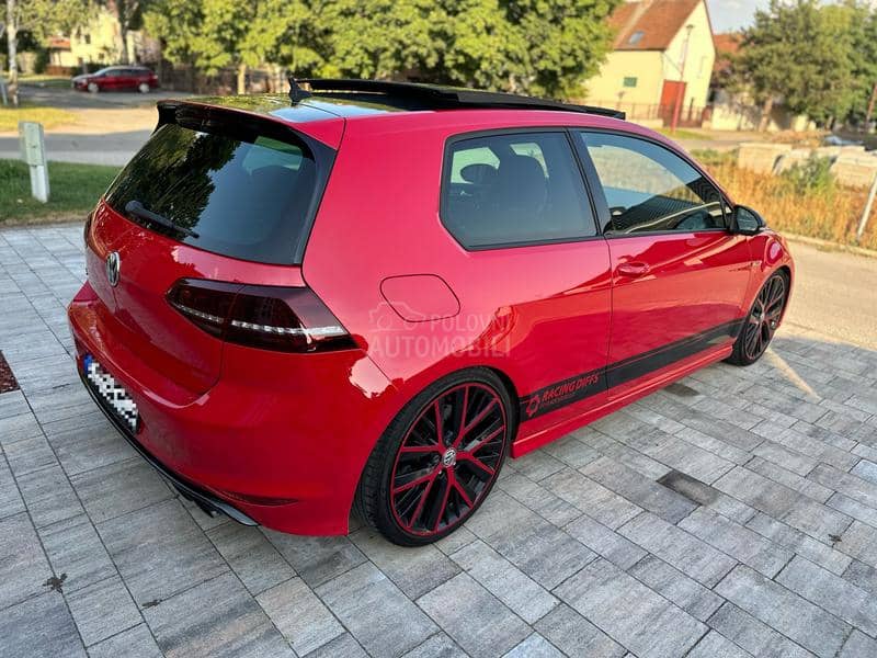 Volkswagen Golf 7 R