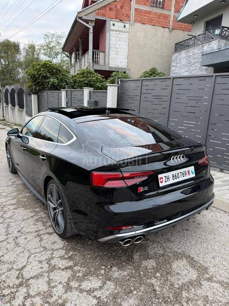 Audi S5 CH