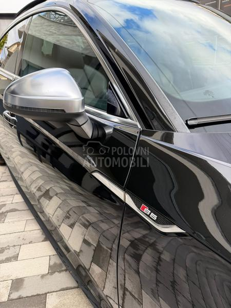 Audi S5 CH