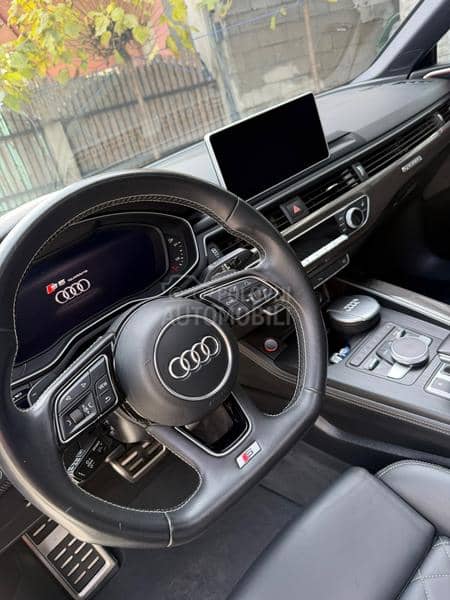 Audi S5 CH