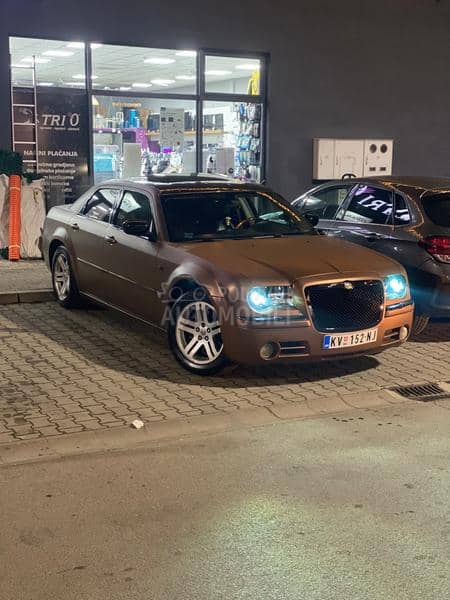 Chrysler 300C 