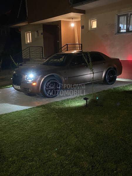 Chrysler 300C 
