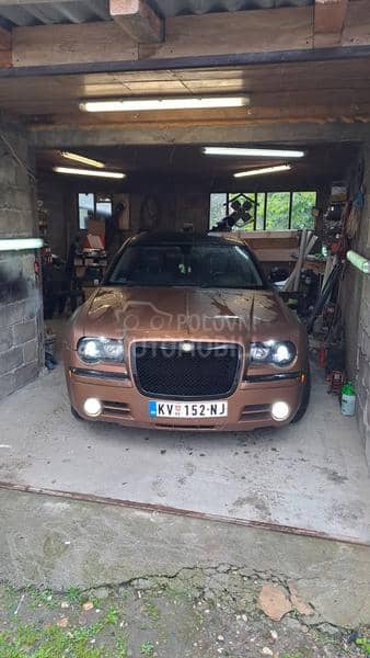 Chrysler 300C 