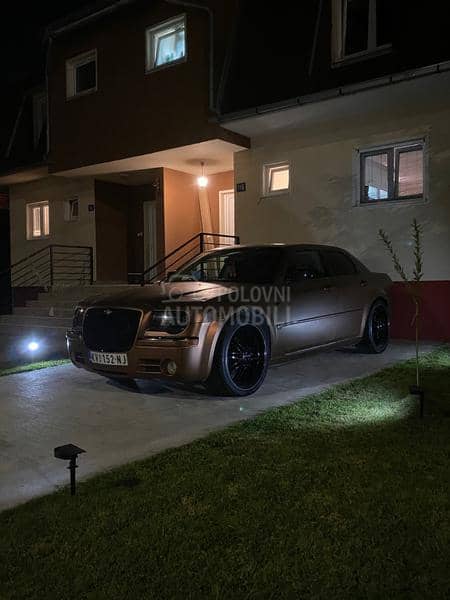 Chrysler 300C 