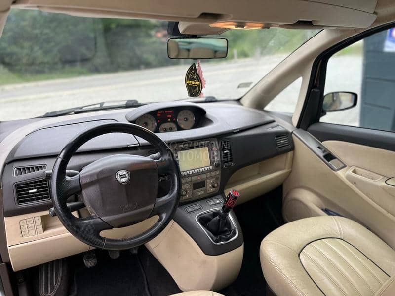 Lancia Musa 1.9 MJET