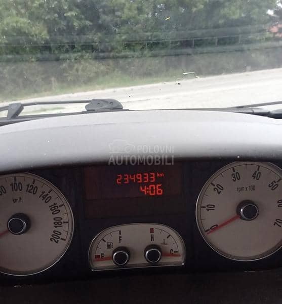 Lancia Musa 1.9 MJET